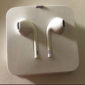 Brand New Apple AirPods with Lightning Connector